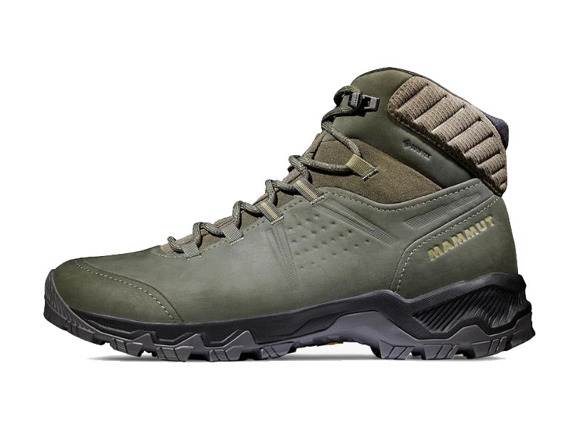 MAMMUT Mercury IV Mid GTX on mossy rock